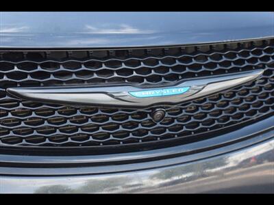 2020 Chrysler Pacifica Hybrid Limited   - Photo 46 - Mesa, AZ 85201