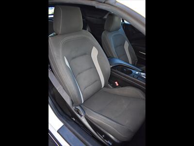 2020 Chevrolet Camaro LT   - Photo 31 - Mesa, AZ 85201