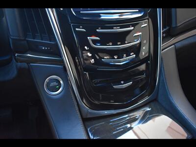 2017 Cadillac Escalade Platinum - Photo 12 - Mesa, AZ 85201