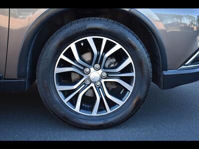 2017 Mitsubishi Outlander SEL   - Photo 39 - Mesa, AZ 85201