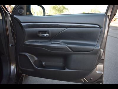 2017 Mitsubishi Outlander SEL   - Photo 36 - Mesa, AZ 85201