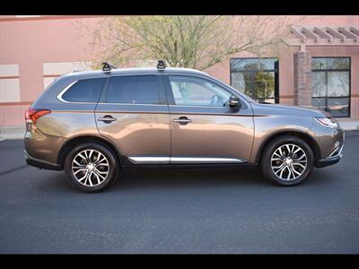 2017 Mitsubishi Outlander SEL   - Photo 1 - Mesa, AZ 85201