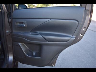 2017 Mitsubishi Outlander SEL   - Photo 28 - Mesa, AZ 85201