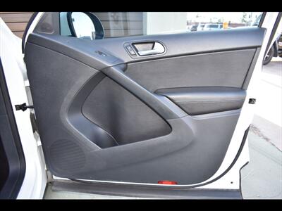 2015 Volkswagen Tiguan SE   - Photo 34 - Mesa, AZ 85201