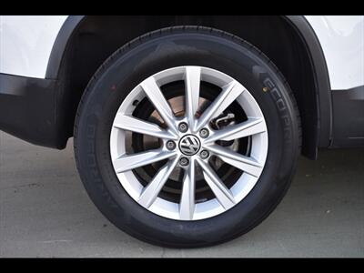 2015 Volkswagen Tiguan SE   - Photo 37 - Mesa, AZ 85201