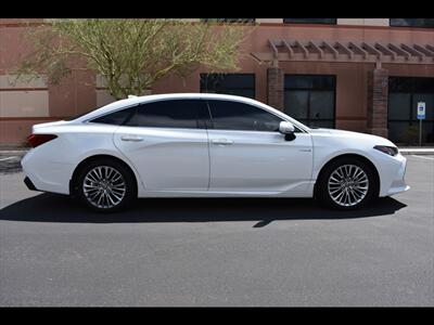 2019 Toyota Avalon Hybrid Limited   - Photo 1 - Mesa, AZ 85201