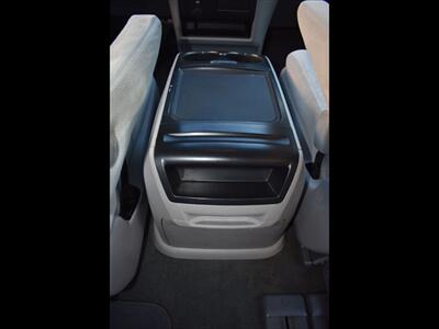 2017 Toyota Sienna LE 8-Passenger - Photo 28 - Mesa, AZ 85201