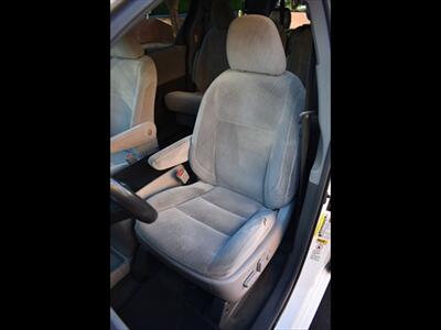 2017 Toyota Sienna LE 8-Passenger - Photo 16 - Mesa, AZ 85201