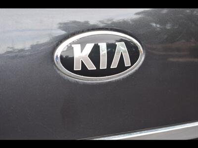 2020 Kia Sedona LX - Photo 49 - Mesa, AZ 85201