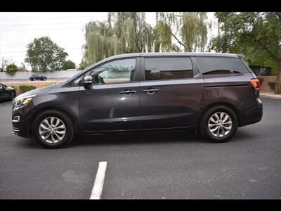2020 Kia Sedona LX - Photo 4 - Mesa, AZ 85201