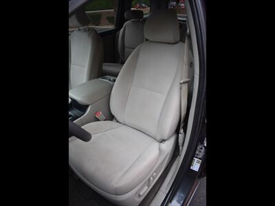 2020 Kia Sedona LX - Photo 17 - Mesa, AZ 85201