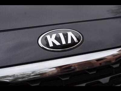 2020 Kia Sedona LX - Photo 44 - Mesa, AZ 85201