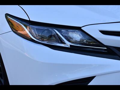 2020 Toyota Camry SE   - Photo 42 - Mesa, AZ 85201