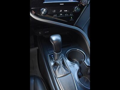 2020 Toyota Camry SE   - Photo 12 - Mesa, AZ 85201