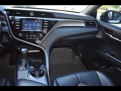 2020 Toyota Camry SE   - Photo 29 - Mesa, AZ 85201