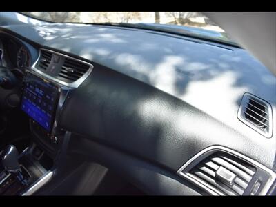 2017 Nissan Sentra SR   - Photo 36 - Mesa, AZ 85201