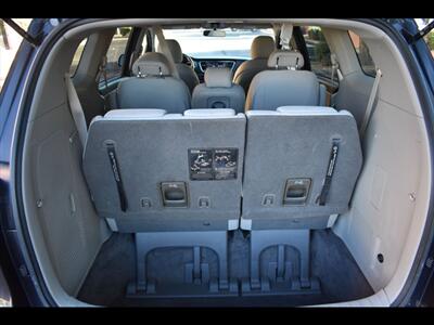 2020 Kia Sedona LX   - Photo 26 - Mesa, AZ 85201