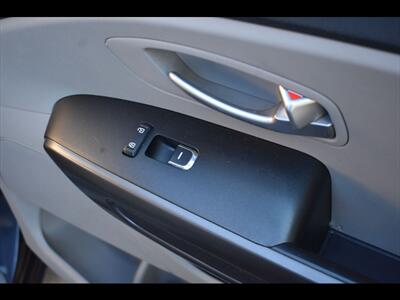 2020 Kia Sedona LX   - Photo 37 - Mesa, AZ 85201
