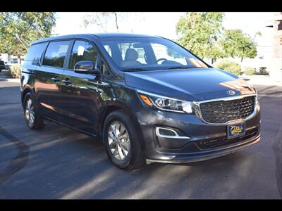 2020 Kia Sedona LX   - Photo 2 - Mesa, AZ 85201