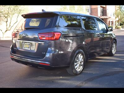 2020 Kia Sedona LX   - Photo 7 - Mesa, AZ 85201