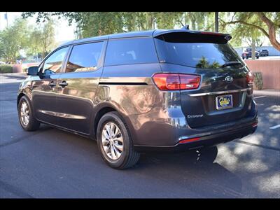 2020 Kia Sedona LX   - Photo 6 - Mesa, AZ 85201