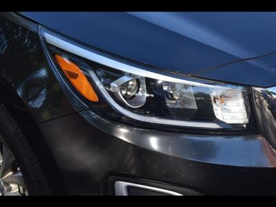 2020 Kia Sedona LX   - Photo 44 - Mesa, AZ 85201