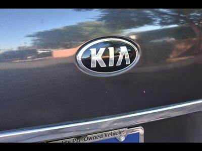 2020 Kia Sedona LX   - Photo 49 - Mesa, AZ 85201
