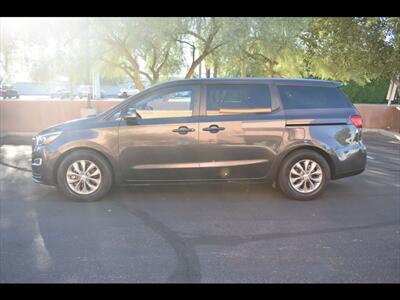 2020 Kia Sedona LX   - Photo 4 - Mesa, AZ 85201
