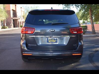 2020 Kia Sedona LX   - Photo 9 - Mesa, AZ 85201