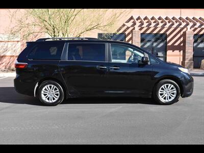 2015 Toyota Sienna XLE 7-Passenger Auto Acce Minivan