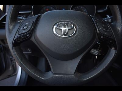 2019 Toyota C-HR LE - Photo 14 - Mesa, AZ 85201