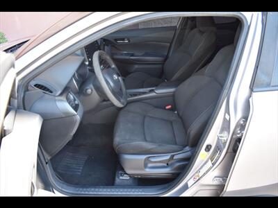 2019 Toyota C-HR LE - Photo 16 - Mesa, AZ 85201