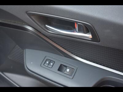 2019 Toyota C-HR LE - Photo 35 - Mesa, AZ 85201