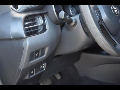 2019 Toyota C-HR LE - Photo 15 - Mesa, AZ 85201
