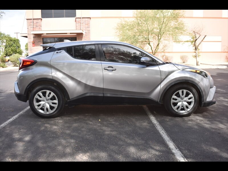 2019 Toyota C-HR LE   - Photo 1 - Mesa, AZ 85201