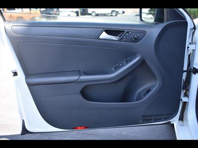 2015 Volkswagen Jetta S - Photo 16 - Mesa, AZ 85201