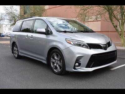 2018 Toyota Sienna SE 8-Passenger   - Photo 2 - Mesa, AZ 85201