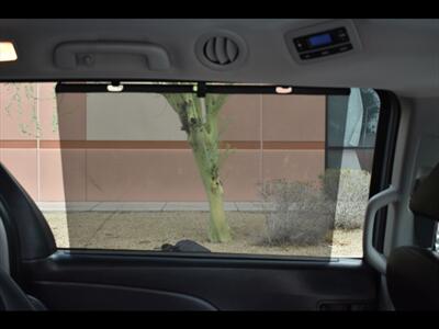 2018 Toyota Sienna SE 8-Passenger   - Photo 27 - Mesa, AZ 85201