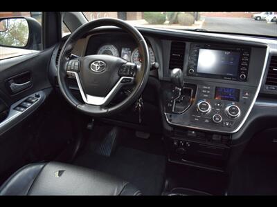 2018 Toyota Sienna SE 8-Passenger   - Photo 31 - Mesa, AZ 85201