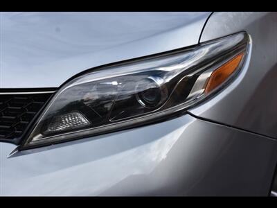 2018 Toyota Sienna SE 8-Passenger   - Photo 46 - Mesa, AZ 85201