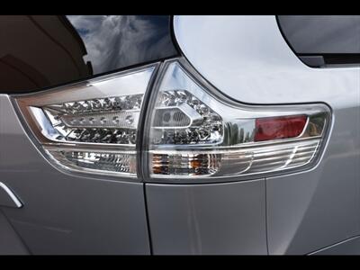2018 Toyota Sienna SE 8-Passenger   - Photo 50 - Mesa, AZ 85201