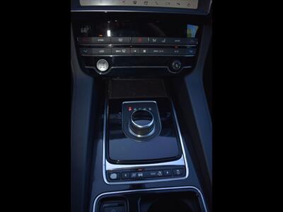 2019 Jaguar F-PACE 25t Prestige - Photo 12 - Mesa, AZ 85201