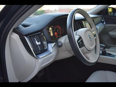 2020 Volvo S60 T6 Momentum   - Photo 14 - Mesa, AZ 85201