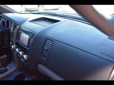 2017 Toyota Sequoia Platinum   - Photo 46 - Mesa, AZ 85201
