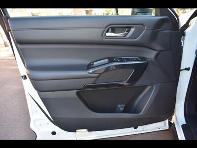 2022 Nissan Pathfinder SV - Photo 18 - Mesa, AZ 85201