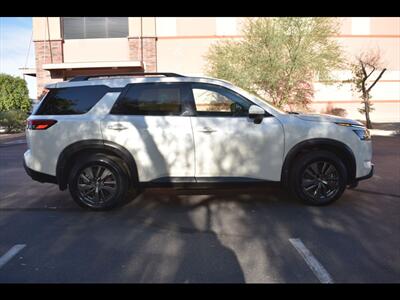2022 Nissan Pathfinder SV - Photo 1 - Mesa, AZ 85201