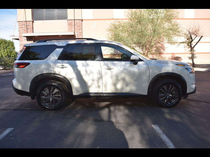 2022 Nissan Pathfinder SV   - Photo 1 - Mesa, AZ 85201