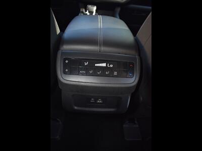 2022 Nissan Pathfinder SV - Photo 31 - Mesa, AZ 85201