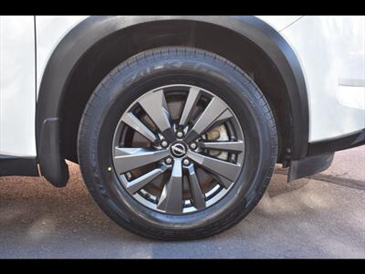2022 Nissan Pathfinder SV - Photo 39 - Mesa, AZ 85201