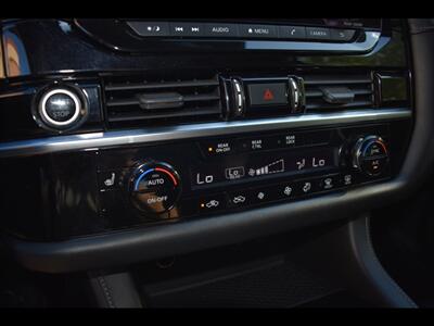 2022 Nissan Pathfinder SV - Photo 12 - Mesa, AZ 85201